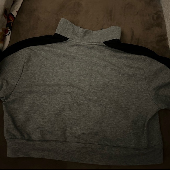 Puma Cropped Sweater - Picture 2 of 3